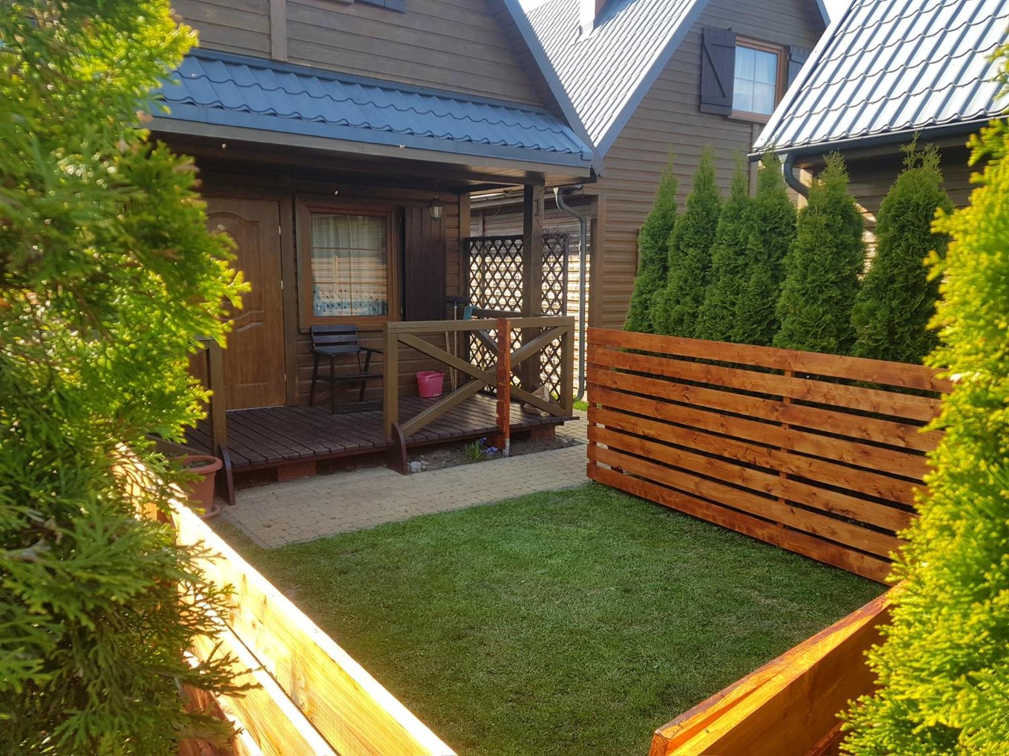 Caloroczne Domki Nad Morzem I Jeziorem Jezierzany Kültér fotó